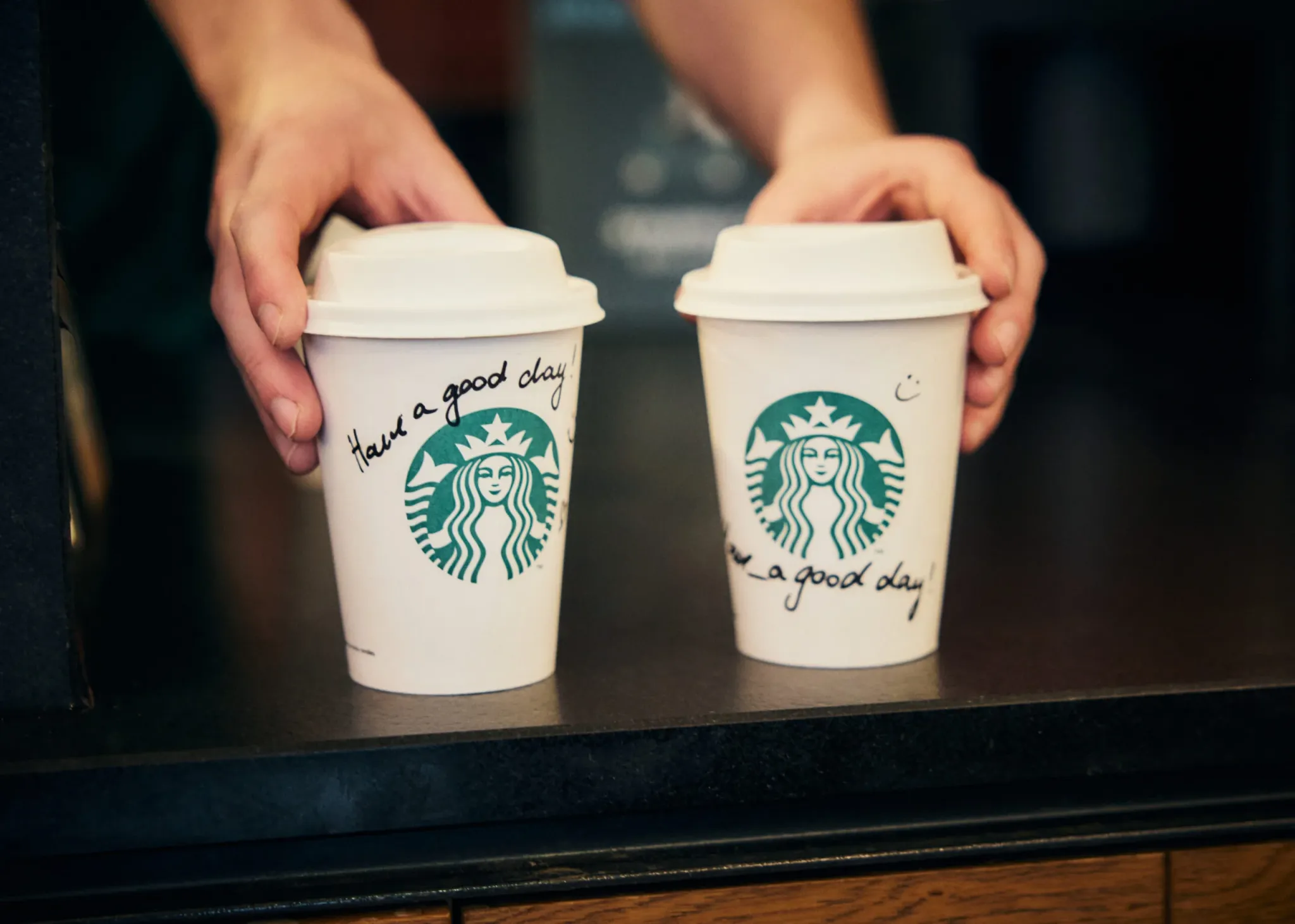 Starbucks e Sustentabilidade: copos compostáveis e Ciclobom