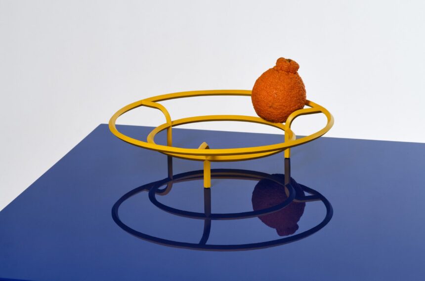 Design, Inovação e Herança na Comemoração dos 20 Anos da Mesa Strut da Blu Dot
